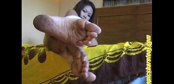  Asian Chick with Size 9 & 1⁄2 dirty soles